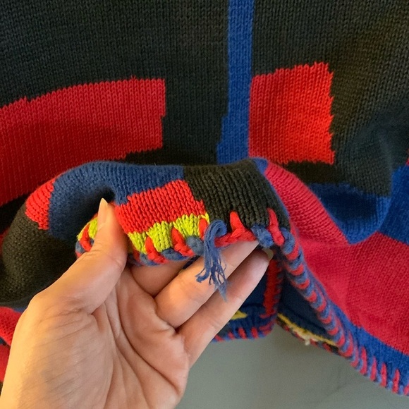 Michael Simon Red and Blue Geometric 3d cardigan - Picture 5 of 5